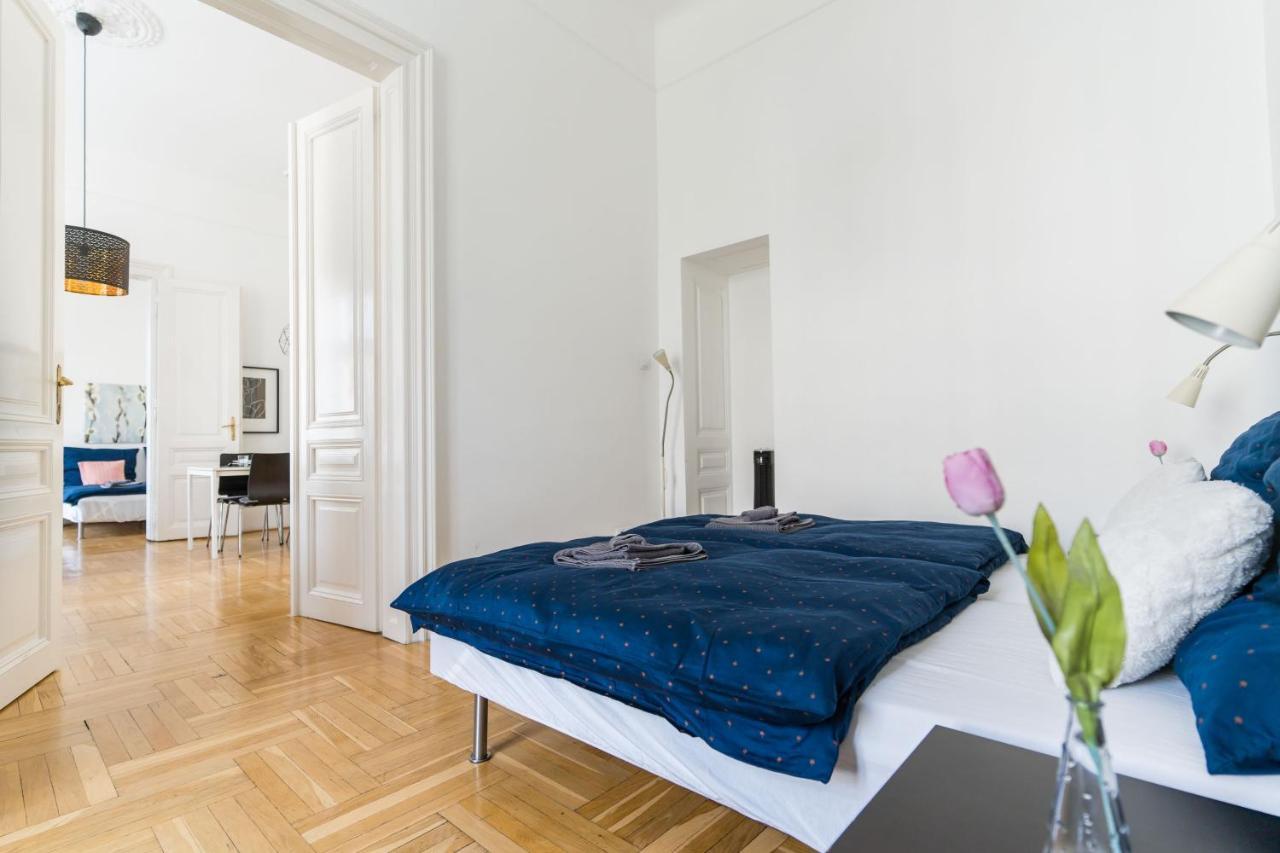 Black & White Apartment Budapest Exterior foto