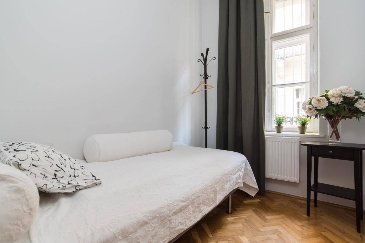 Black & White Apartment Budapest Exterior foto
